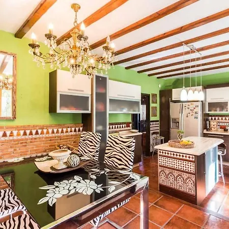 Charming In With Mountain View And Private Pool