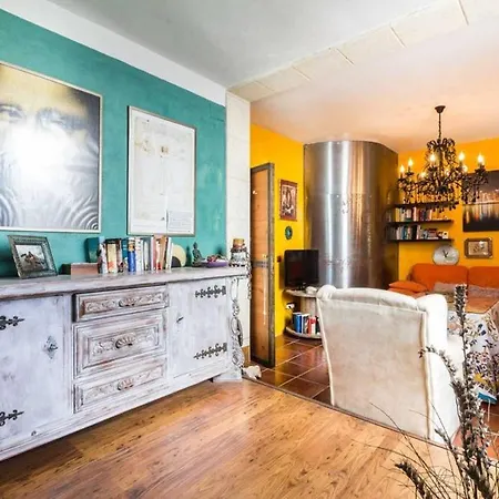 Charming In With Mountain View And Private Pool