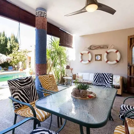Charming In With Mountain View And Private Pool *