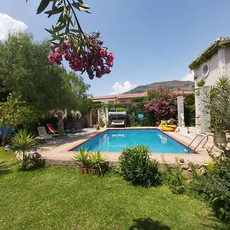 Charming In With Mountain View And Private Pool Villa *